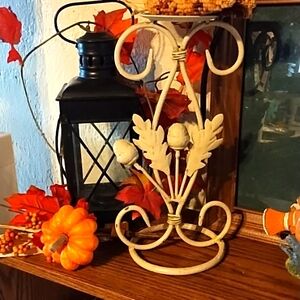Metal Acorn & Leaves Candle Holder